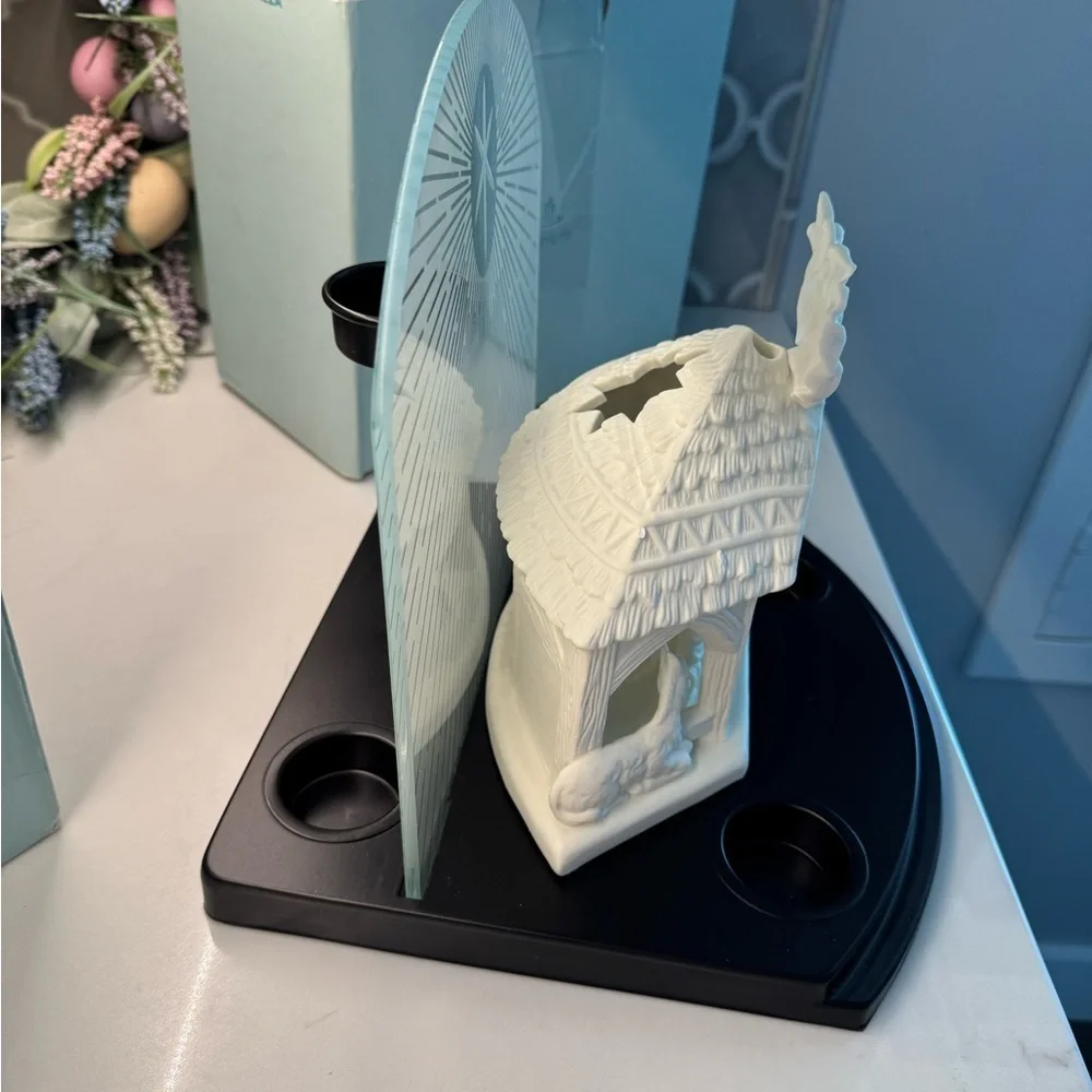 Partylite White Nativity & Creche